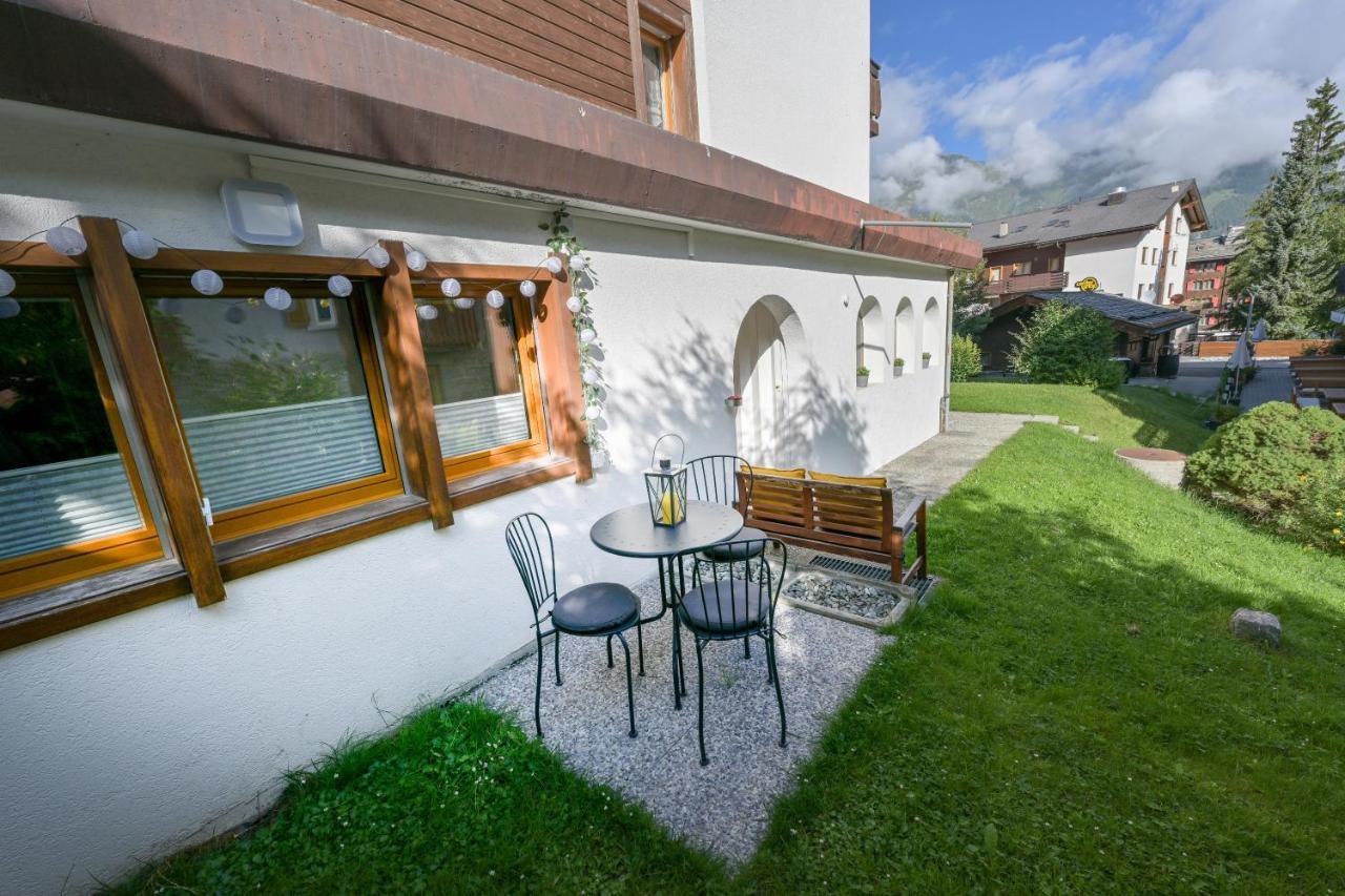 Ambassador Yellow Home Grächen Exteriör bild